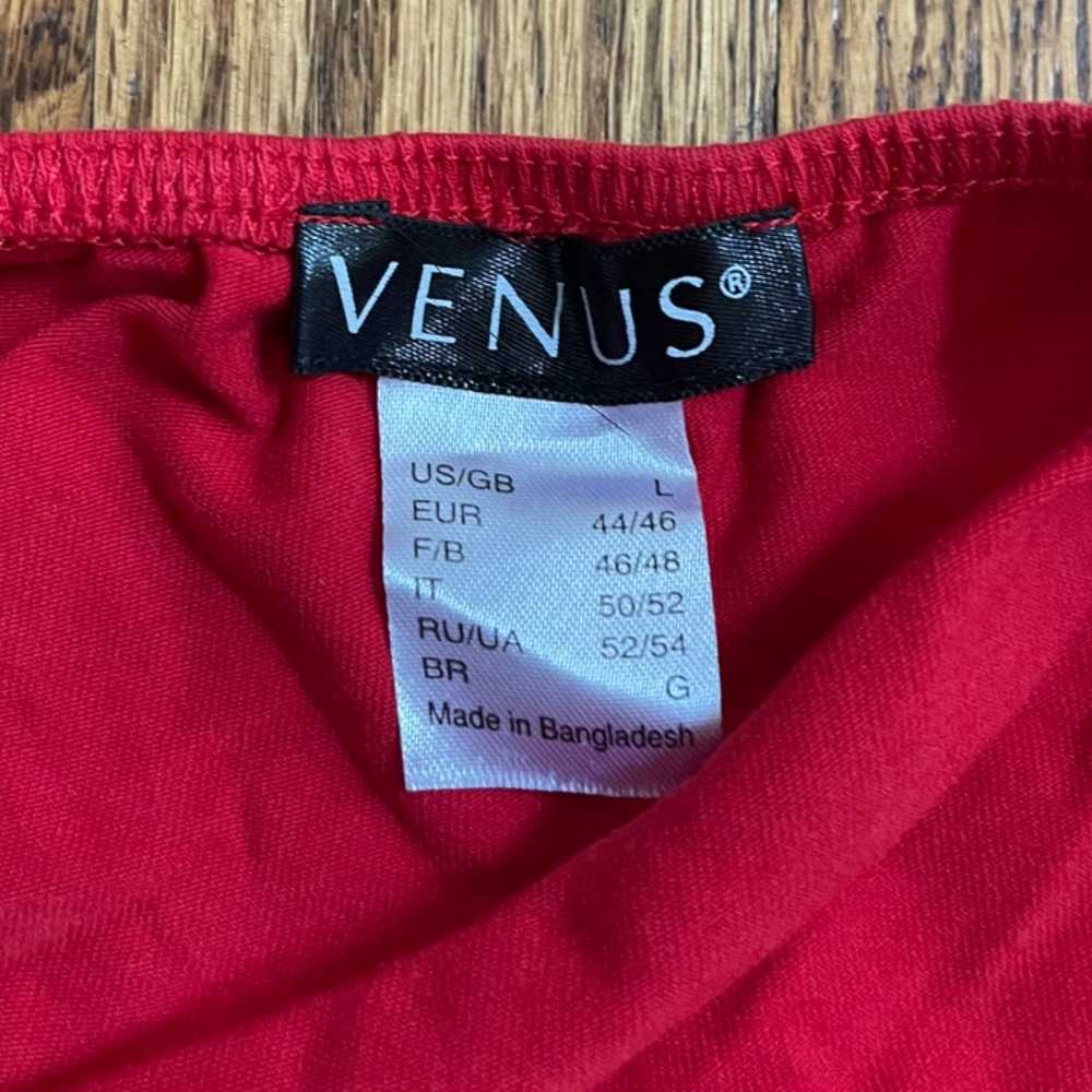 VENUS Top - Picture 4 of 5